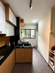 Blk 558 Jurong West Street 42 (Jurong West), HDB Executive #557143161